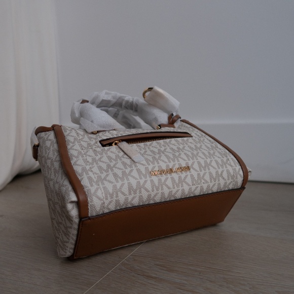 Michael Kors Carine Extra-Small Logo Satchel - Vanilla - Picture 2 of 5